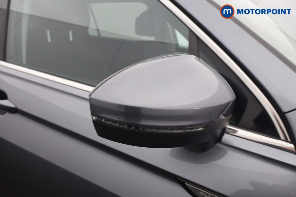 Volkswagen Tiguan Allspace Life Automatic Petrol SUV - Stock Number (1653319) - 24th supplementary image