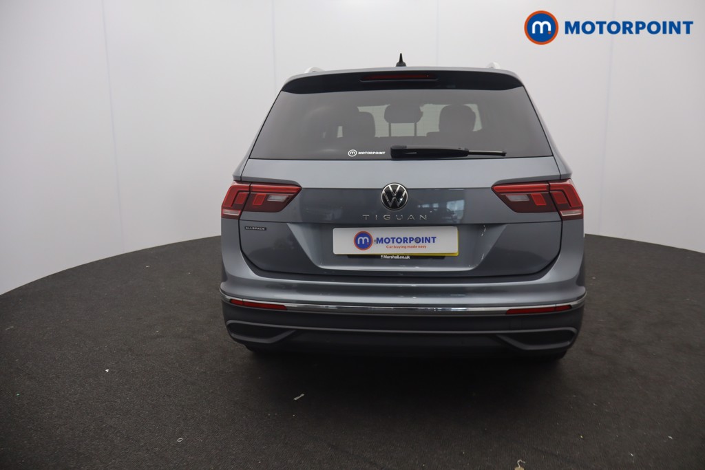 Volkswagen Tiguan Allspace Life Automatic Petrol SUV - Stock Number (1653319) - 1st supplementary image