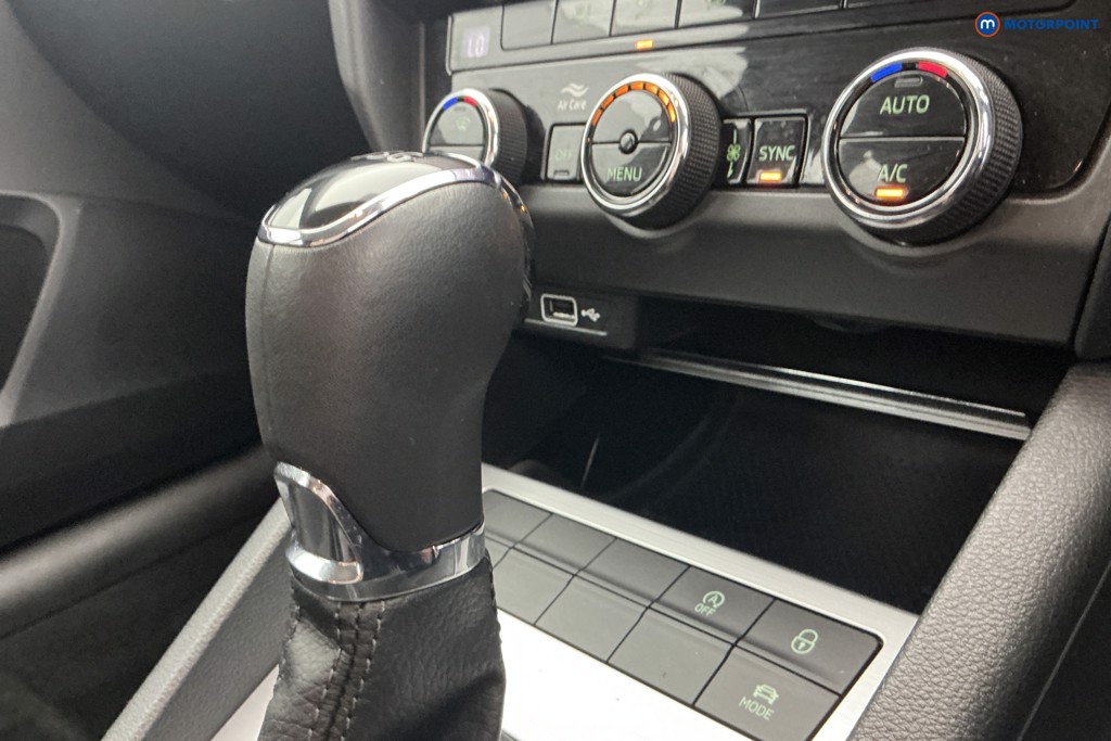 Skoda Octavia Se Drive Automatic Petrol Hatchback - Stock Number (1653623) - 16th supplementary image