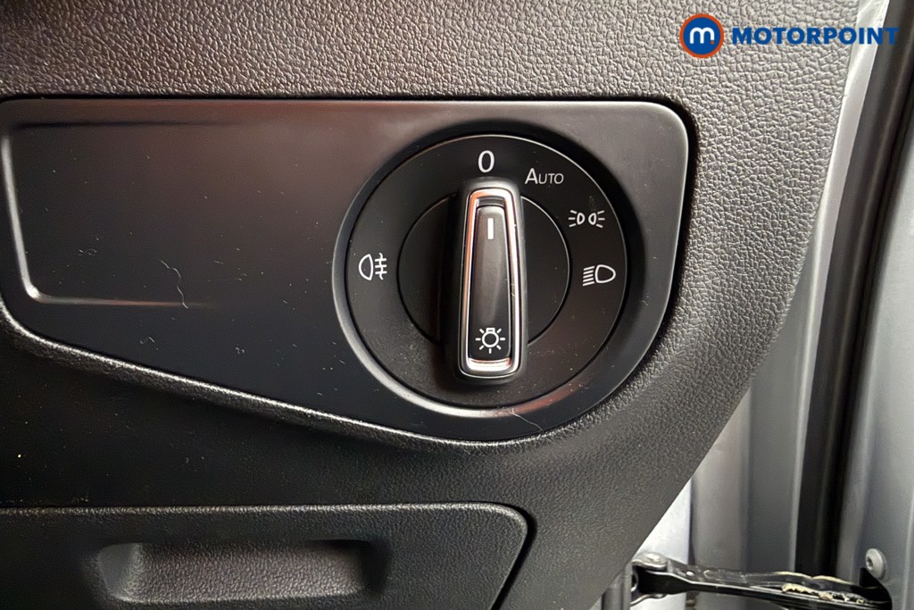 Volkswagen Tiguan Life Automatic Petrol SUV - Stock Number (1654478) - 5th supplementary image