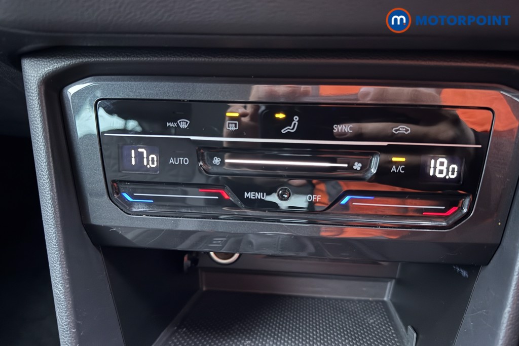 Volkswagen Tiguan Life Automatic Petrol SUV - Stock Number (1654478) - 9th supplementary image
