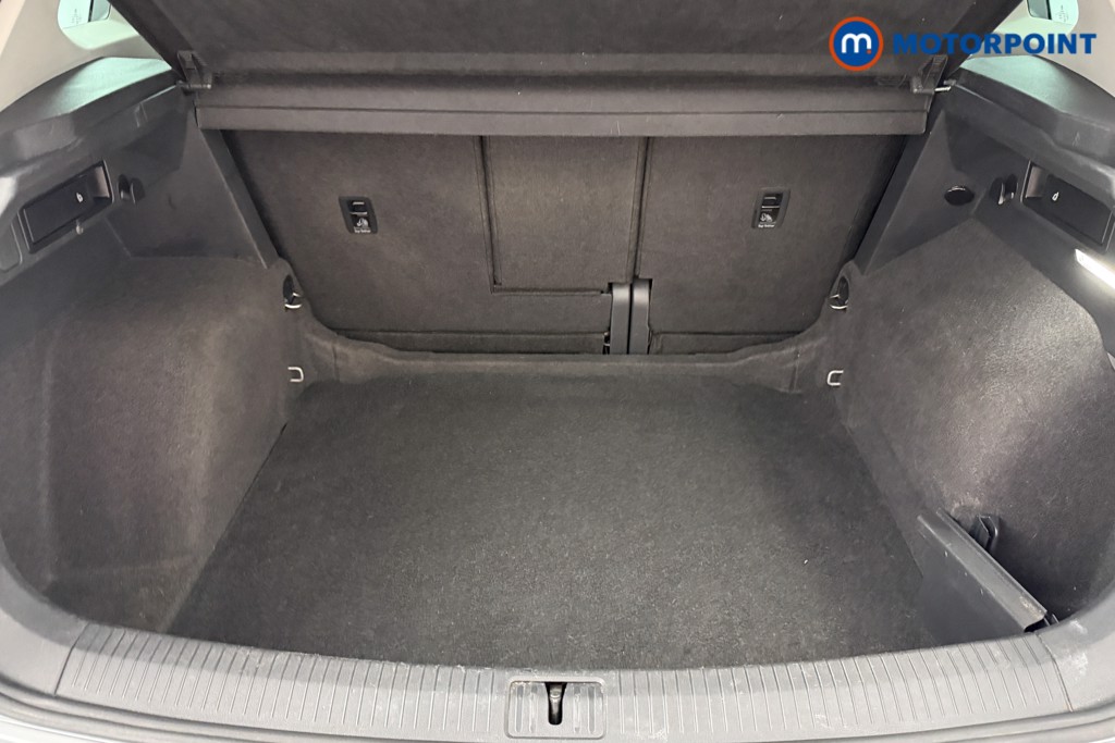 Volkswagen Tiguan Life Automatic Petrol SUV - Stock Number (1654478) - 17th supplementary image