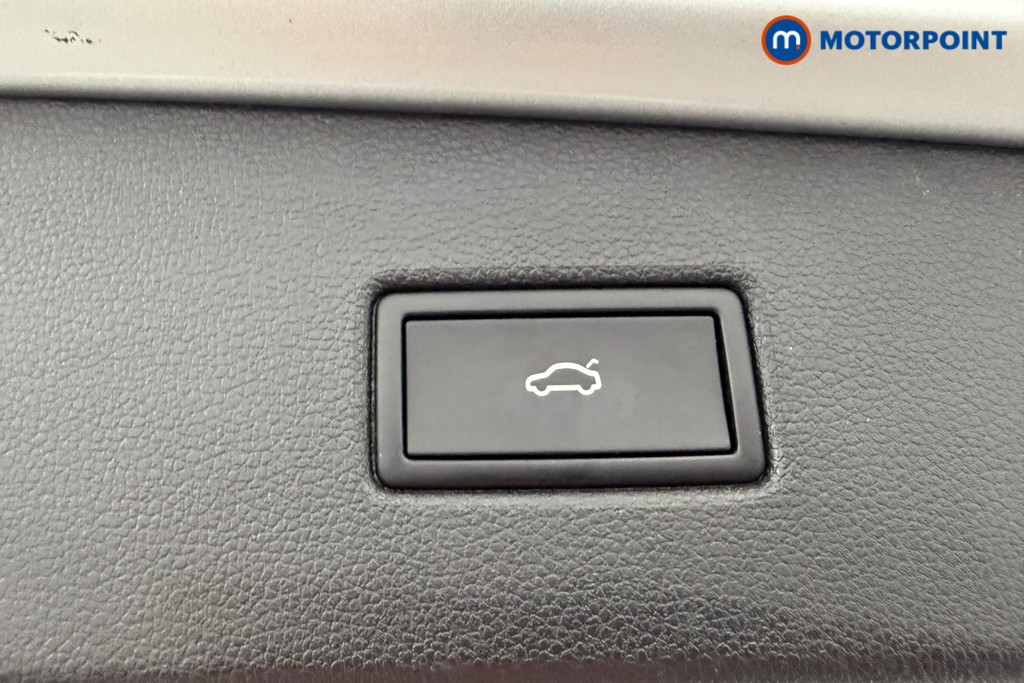 Volkswagen Tiguan Life Automatic Petrol SUV - Stock Number (1654478) - 18th supplementary image