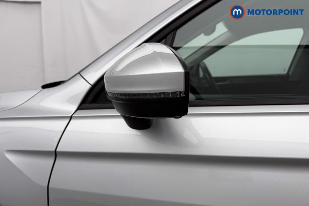 Volkswagen Tiguan Life Automatic Petrol SUV - Stock Number (1654478) - 21st supplementary image