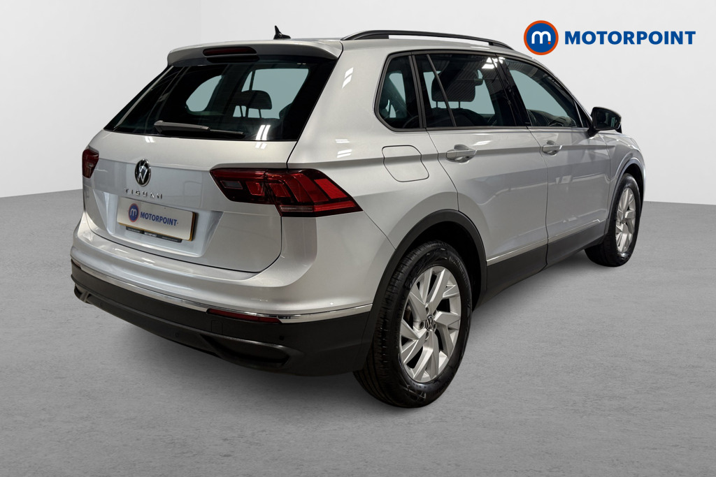 Volkswagen Tiguan Life Automatic Petrol SUV - Stock Number (1654478) - Drivers side rear corner