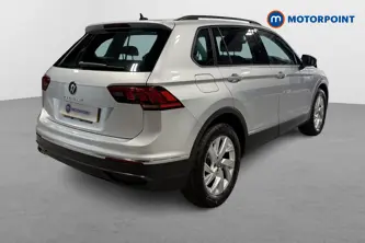 Volkswagen Tiguan Life Automatic Petrol SUV - Stock Number (1654478) - Drivers side rear corner
