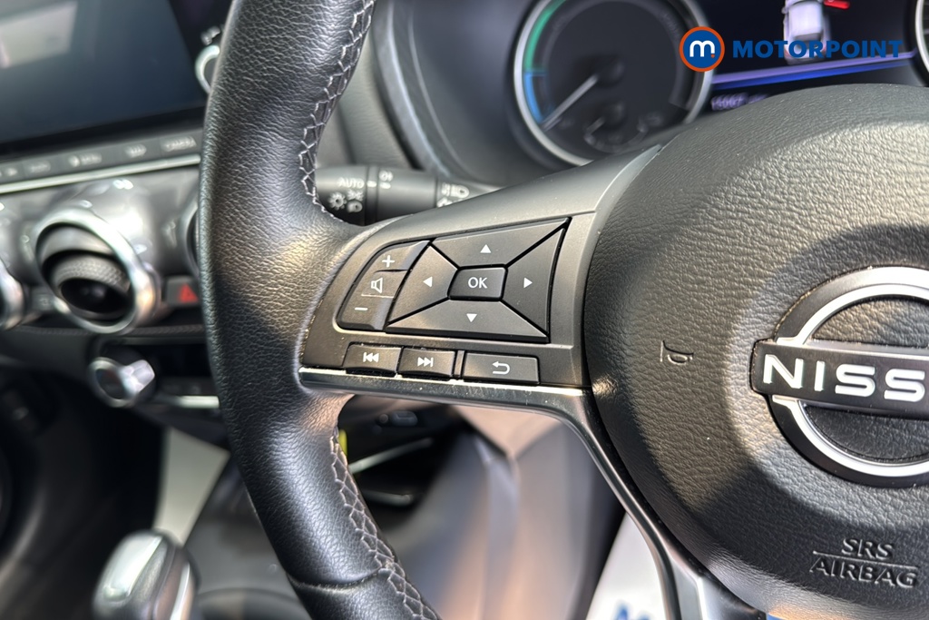 Nissan Juke N-Connecta Automatic Petrol-Electric Hybrid SUV - Stock Number (1654741) - 4th supplementary image