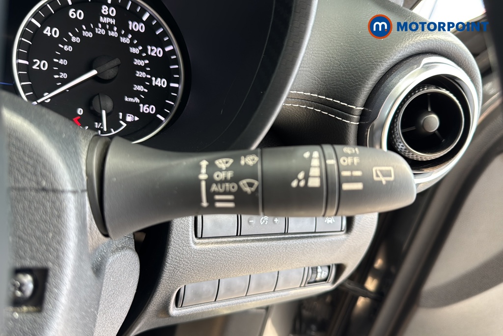 Nissan Juke N-Connecta Automatic Petrol-Electric Hybrid SUV - Stock Number (1654741) - 6th supplementary image