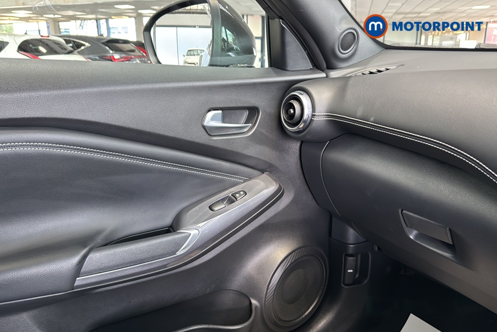 Nissan Juke N-Connecta Automatic Petrol-Electric Hybrid SUV - Stock Number (1654741) - 10th supplementary image