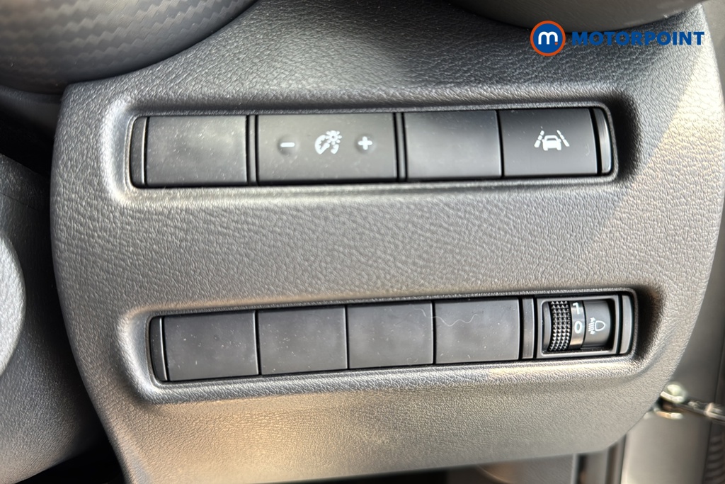 Nissan Juke N-Connecta Automatic Petrol-Electric Hybrid SUV - Stock Number (1654741) - 11th supplementary image