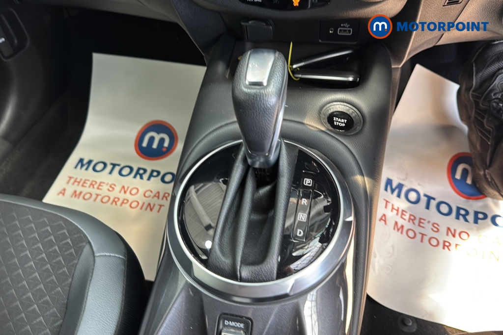 Nissan Juke N-Connecta Automatic Petrol-Electric Hybrid SUV - Stock Number (1654741) - 15th supplementary image