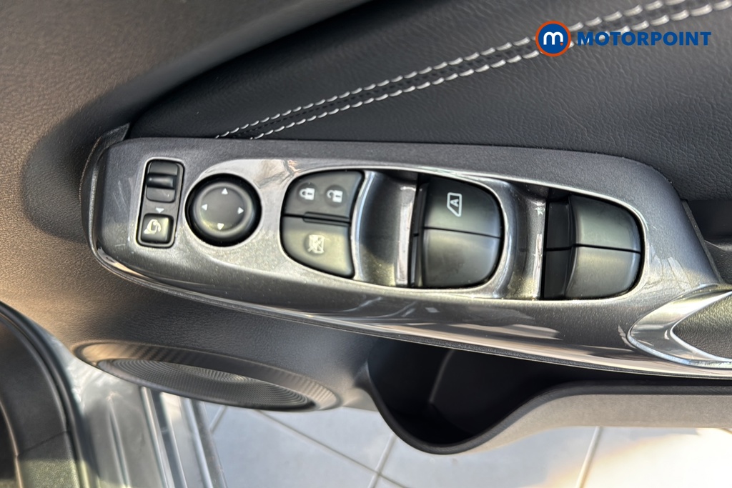 Nissan Juke N-Connecta Automatic Petrol-Electric Hybrid SUV - Stock Number (1654741) - 19th supplementary image