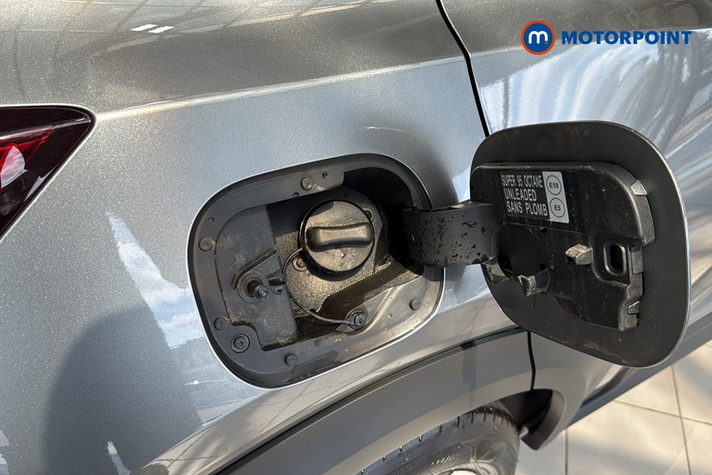 Nissan Juke N-Connecta Automatic Petrol-Electric Hybrid SUV - Stock Number (1654741) - 41st supplementary image