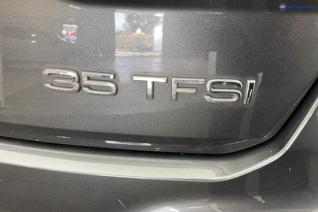 Audi Q2 Black Edition Automatic Petrol SUV - Stock Number (1655332) - 32nd supplementary image