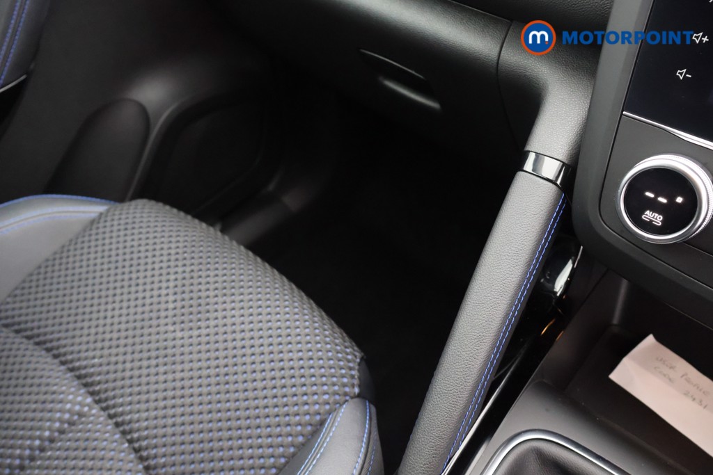Renault Kadjar S Edition Manual Petrol SUV - Stock Number (1655997) - 12th supplementary image