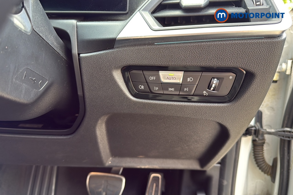 BMW 3 Series M Sport Automatic Petrol Plug-In Hybrid Estate - Stock Number (1656013) - 11th supplementary image
