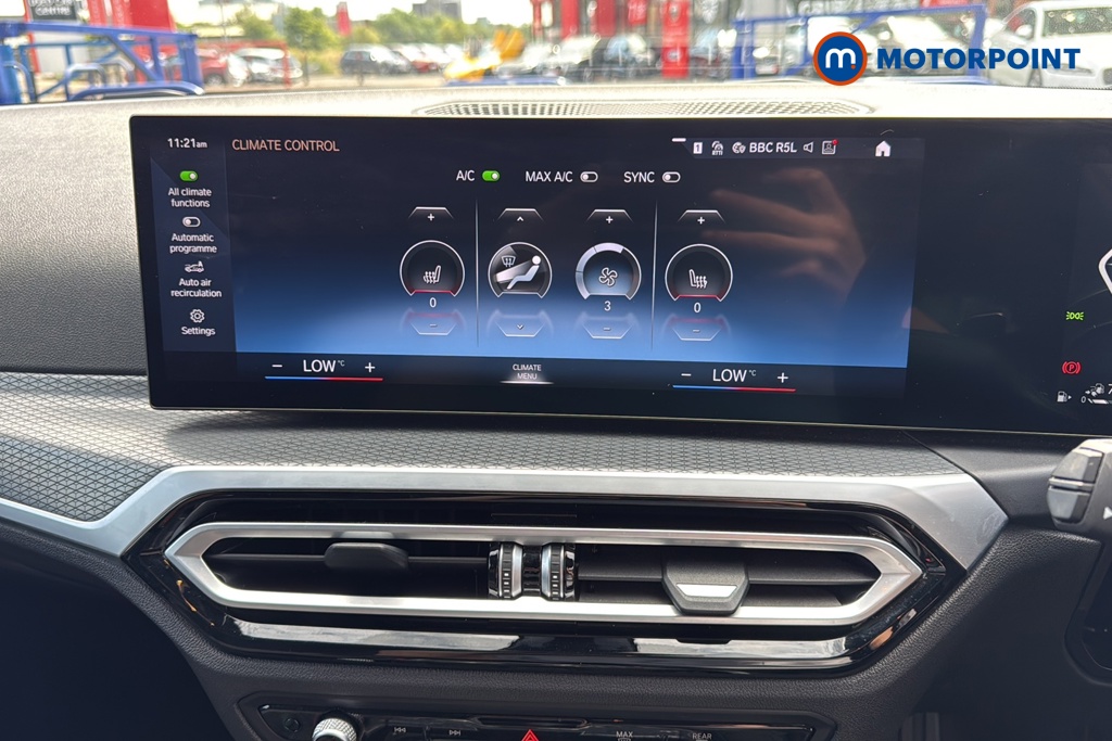 BMW 3 Series M Sport Automatic Petrol Plug-In Hybrid Estate - Stock Number (1656013) - 12th supplementary image