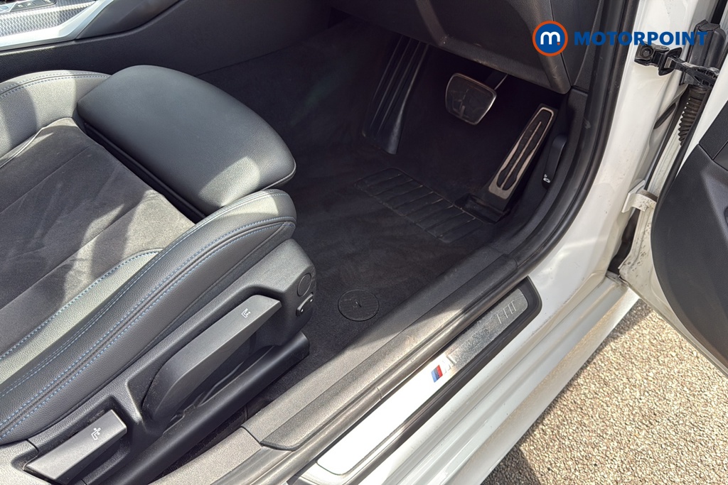 BMW 3 Series M Sport Automatic Petrol Plug-In Hybrid Estate - Stock Number (1656013) - 24th supplementary image