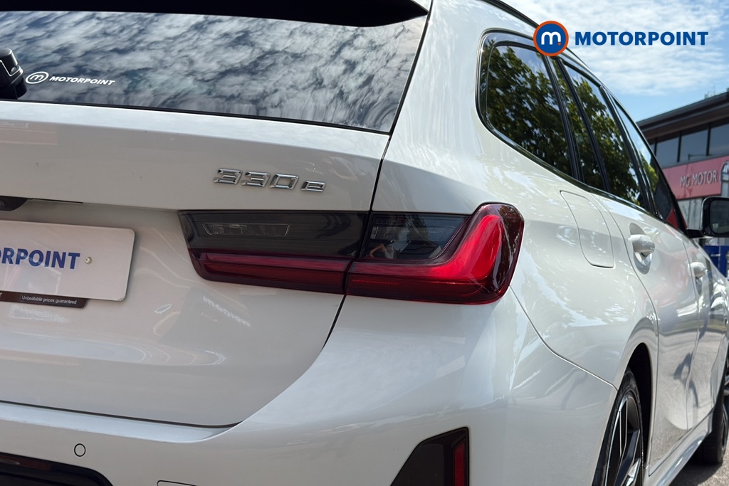 BMW 3 Series M Sport Automatic Petrol Plug-In Hybrid Estate - Stock Number (1656013) - 36th supplementary image