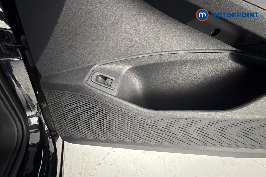 Ford Transit Connect Limited Automatic Petrol Plug-In Hybrid Panel Van - Stock Number (1656605) - 21st supplementary image