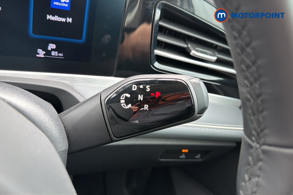 Volkswagen Passat Life Automatic Petrol Plug-In Hybrid Estate - Stock Number (1656623) - 6th supplementary image