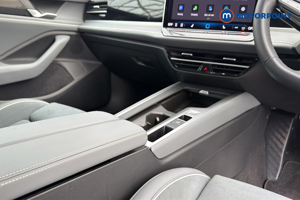Volkswagen Passat Life Automatic Petrol Plug-In Hybrid Estate - Stock Number (1656623) - 15th supplementary image