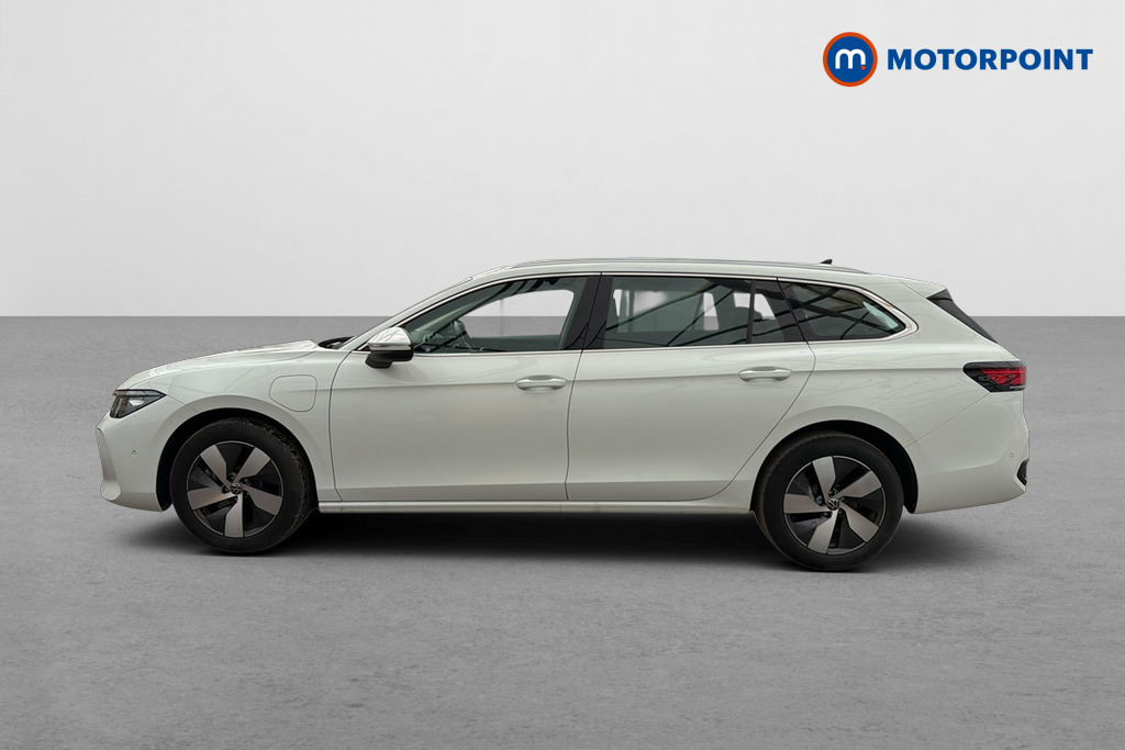 Volkswagen Passat Life Automatic Petrol Plug-In Hybrid Estate - Stock Number (1656623) - Drivers side