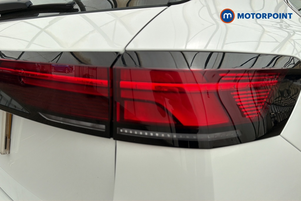 Volkswagen Passat Life Automatic Petrol Plug-In Hybrid Estate - Stock Number (1656623) - 36th supplementary image