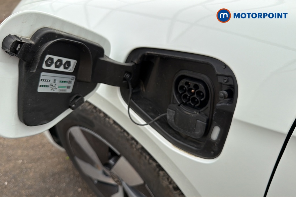 Volkswagen Passat Life Automatic Petrol Plug-In Hybrid Estate - Stock Number (1656623) - 40th supplementary image