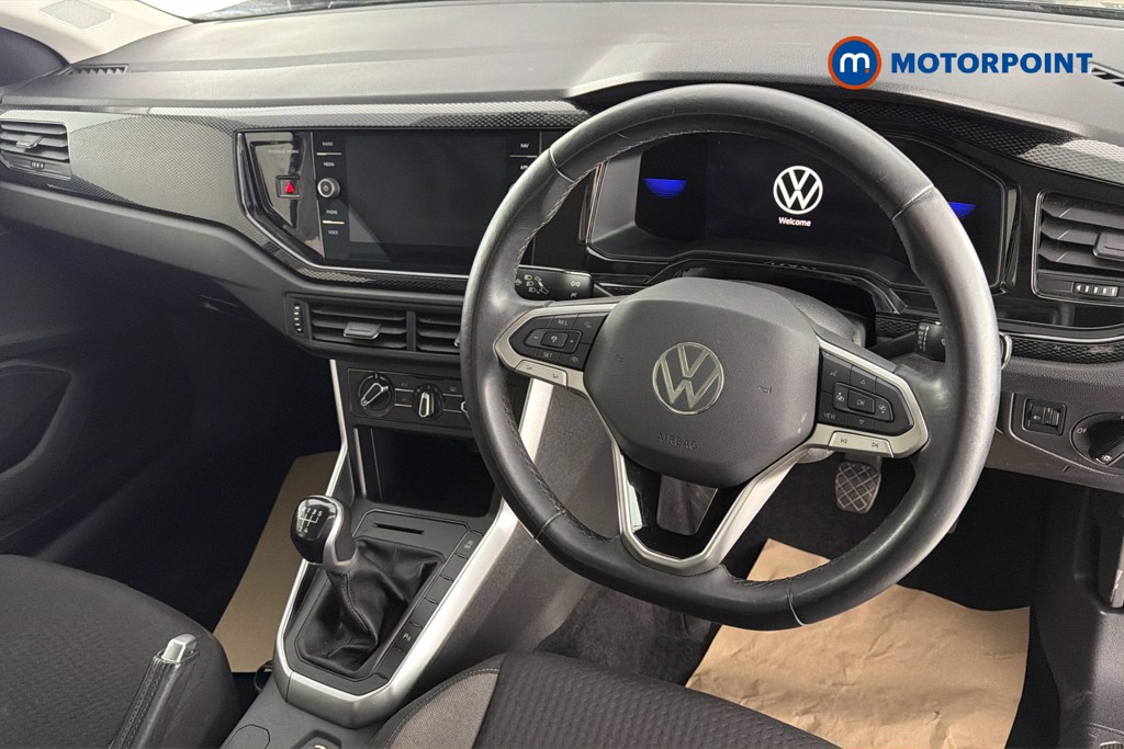 Volkswagen Polo Life Manual Petrol Hatchback - Stock Number (1657168) - 1st supplementary image