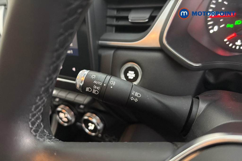 Renault Captur Iconic Manual Petrol SUV - Stock Number (1657408) - 6th supplementary image