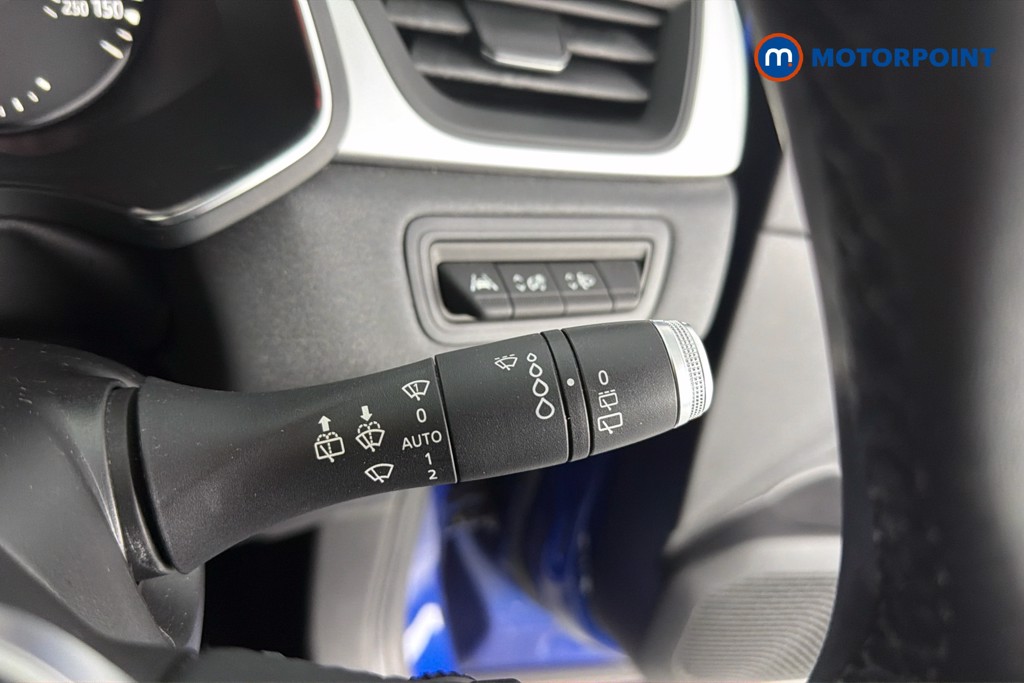 Renault Captur Iconic Manual Petrol SUV - Stock Number (1657408) - 7th supplementary image