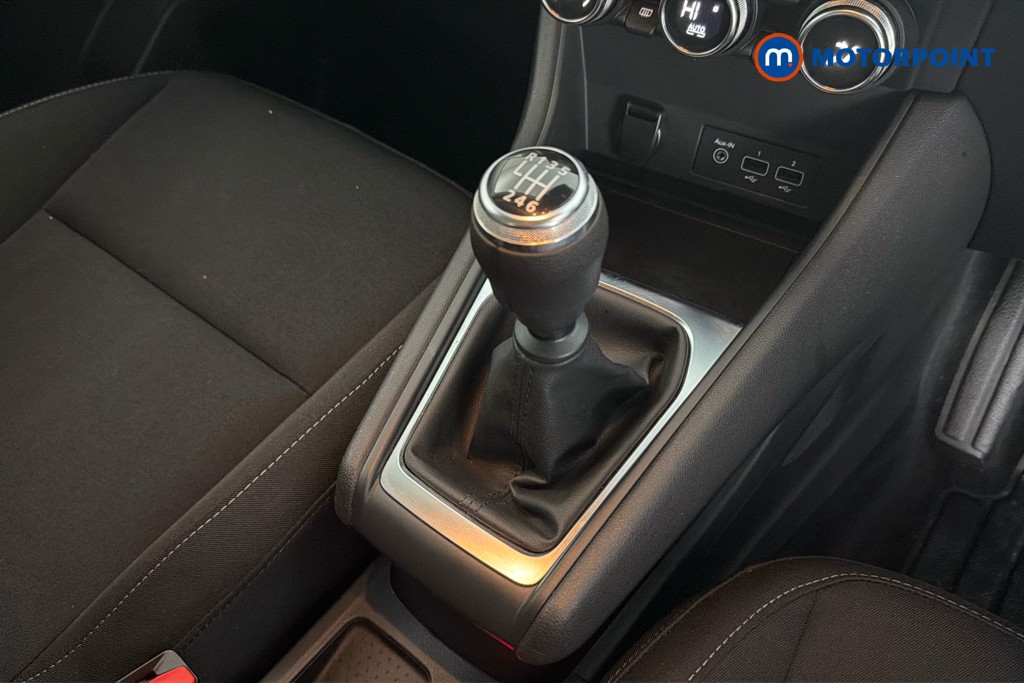 Renault Captur Iconic Manual Petrol SUV - Stock Number (1657408) - 15th supplementary image