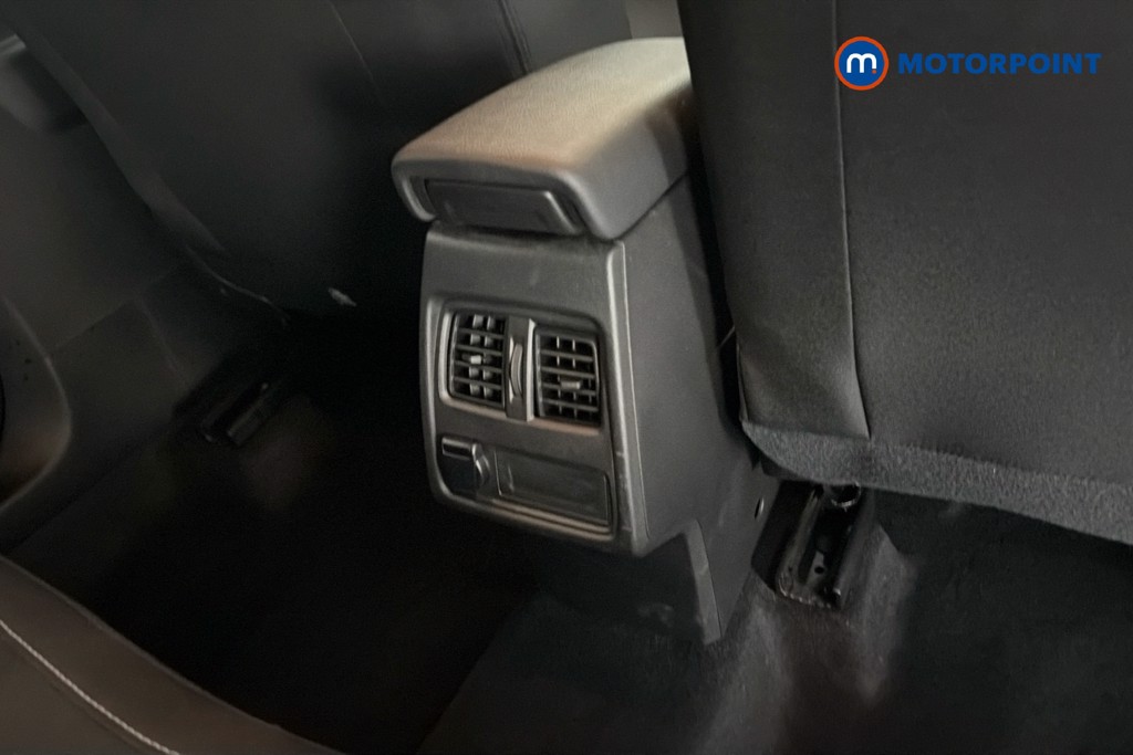 Renault Captur Iconic Manual Petrol SUV - Stock Number (1657408) - 30th supplementary image