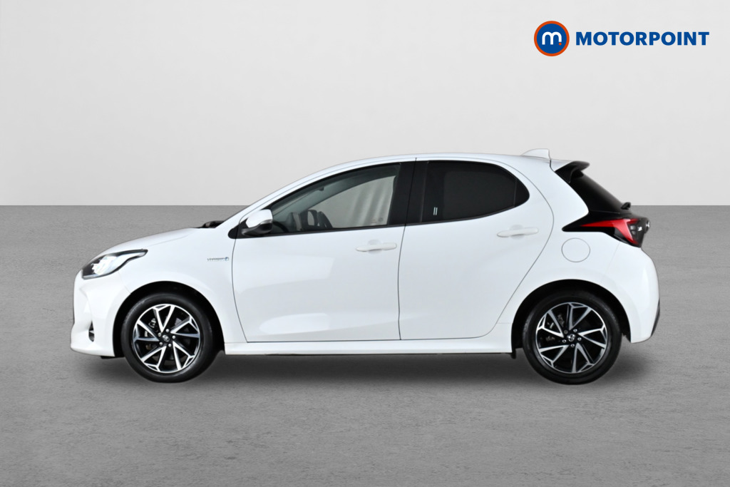 Toyota Yaris Design Automatic Petrol-Electric Hybrid Hatchback - Stock Number (1657737) - Passenger side