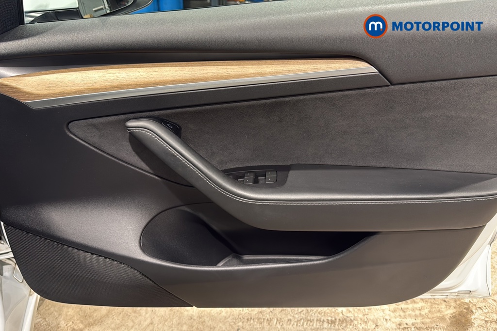 Tesla Model 3 Long Range Automatic Electric Saloon - Stock Number (1658166) - 18th supplementary image