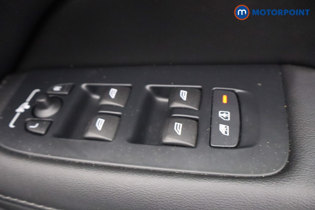 Volvo V60 Plus Automatic Petrol Estate - Stock Number (1658351) - 13th supplementary image