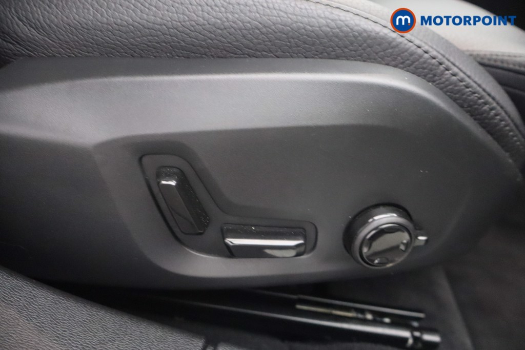 Volvo V60 Plus Automatic Petrol Estate - Stock Number (1658351) - 14th supplementary image