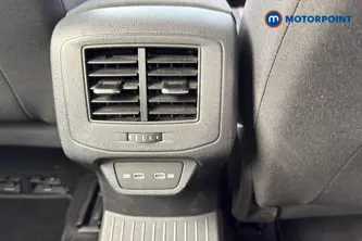 Volkswagen T-Roc Life Automatic Petrol SUV - Stock Number (1658379) - 28th supplementary image