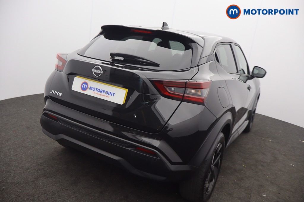 Nissan Juke N-Connecta Manual Petrol SUV - Stock Number (1642330) - 2nd supplementary image