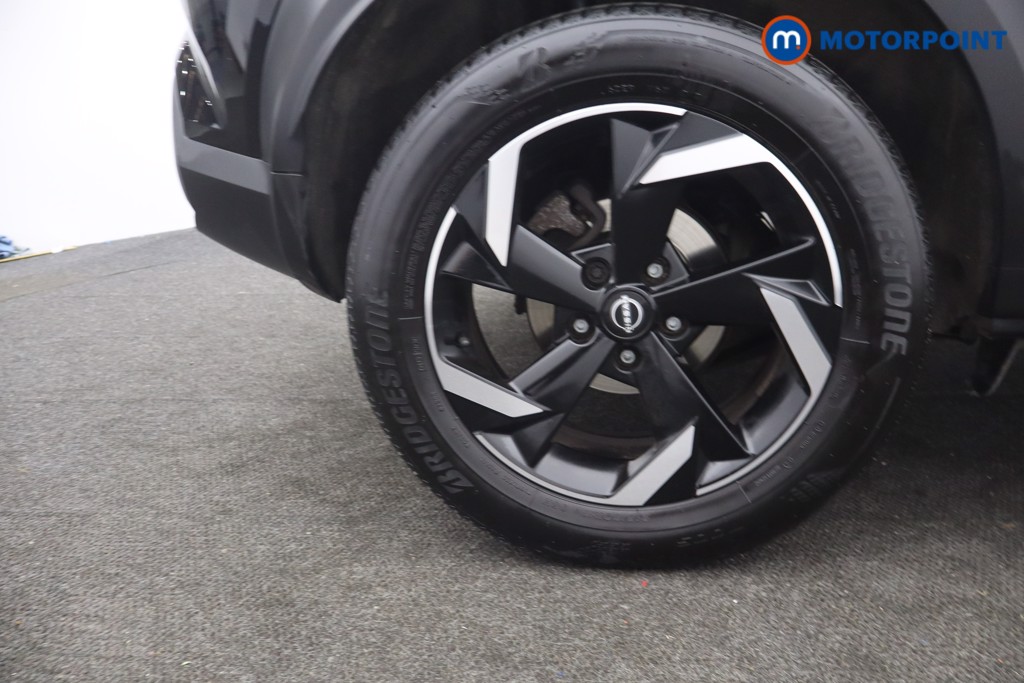 Nissan Juke N-Connecta Manual Petrol SUV - Stock Number (1642330) - 6th supplementary image