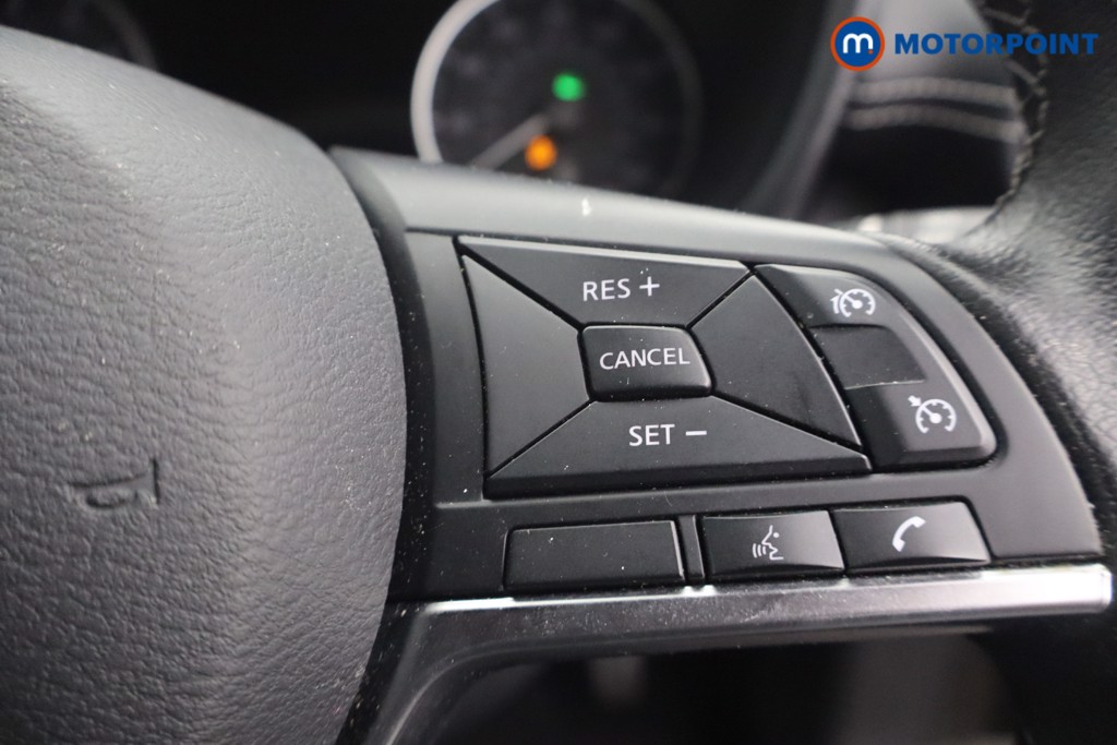 Nissan Juke N-Connecta Manual Petrol SUV - Stock Number (1642330) - 13th supplementary image