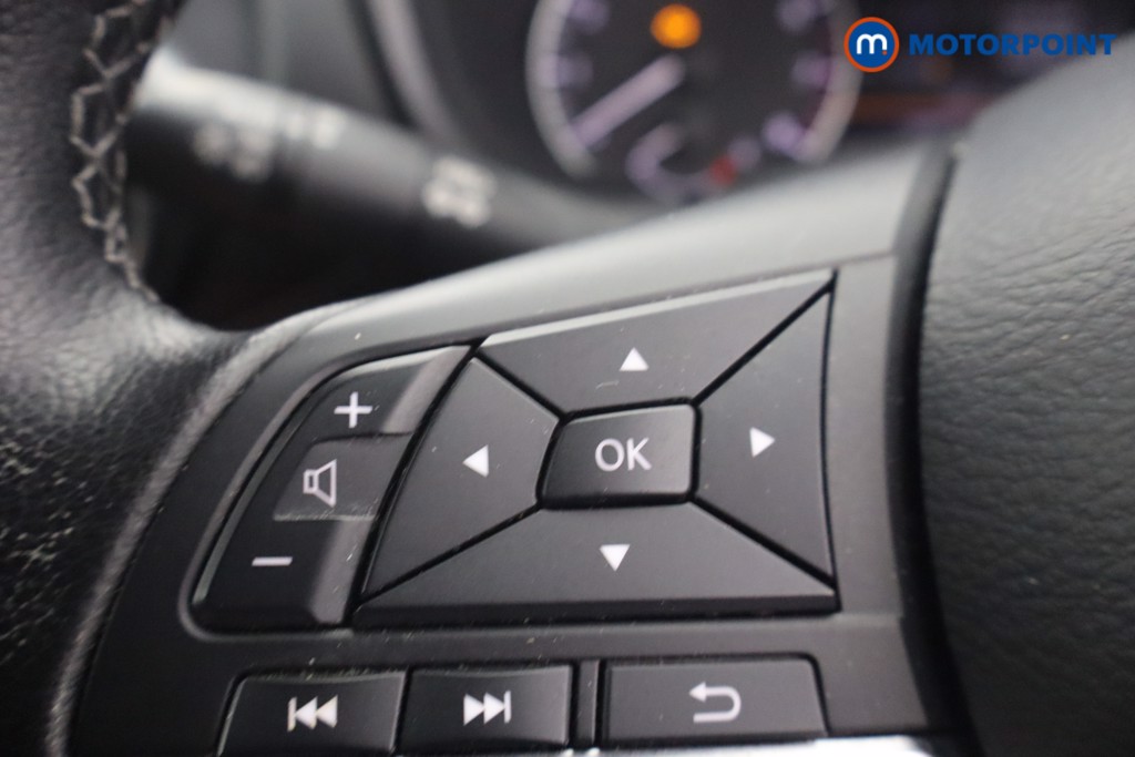 Nissan Juke N-Connecta Manual Petrol SUV - Stock Number (1642330) - 14th supplementary image