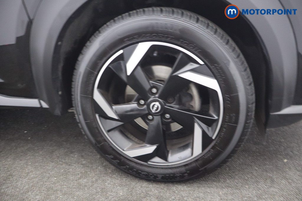 Nissan Juke N-Connecta Manual Petrol SUV - Stock Number (1642330) - 23rd supplementary image
