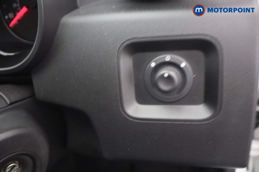Dacia Duster Comfort Manual Petrol SUV - Stock Number (1650249) - 12th supplementary image