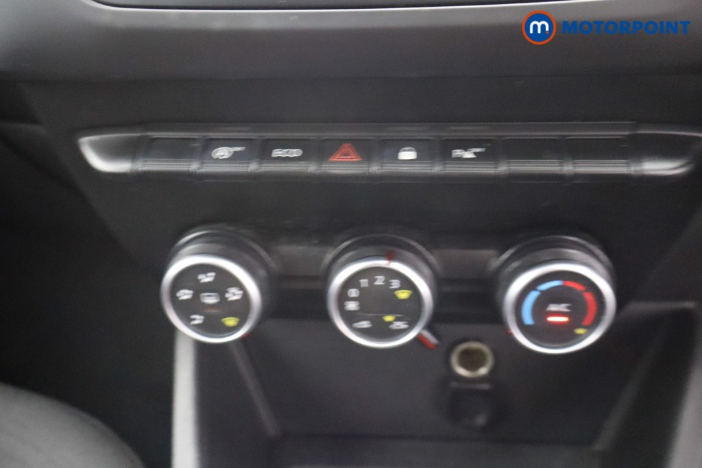 Dacia Duster Comfort Manual Petrol SUV - Stock Number (1650249) - 15th supplementary image