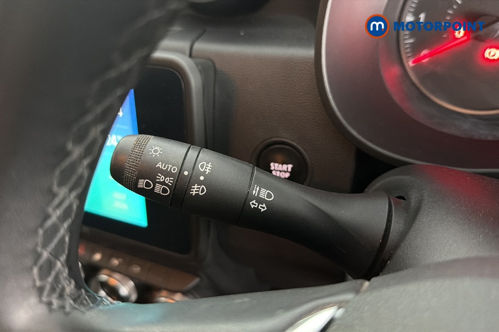 Dacia Duster Prestige Manual Petrol SUV - Stock Number (1650447) - 5th supplementary image
