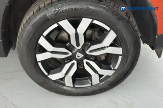 Dacia Duster Prestige Manual Petrol SUV - Stock Number (1650447) - 47th supplementary image