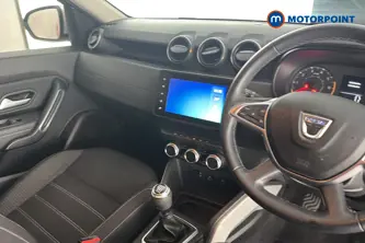 Dacia Duster Prestige Manual Petrol SUV - Stock Number (1650447) - 1st supplementary image