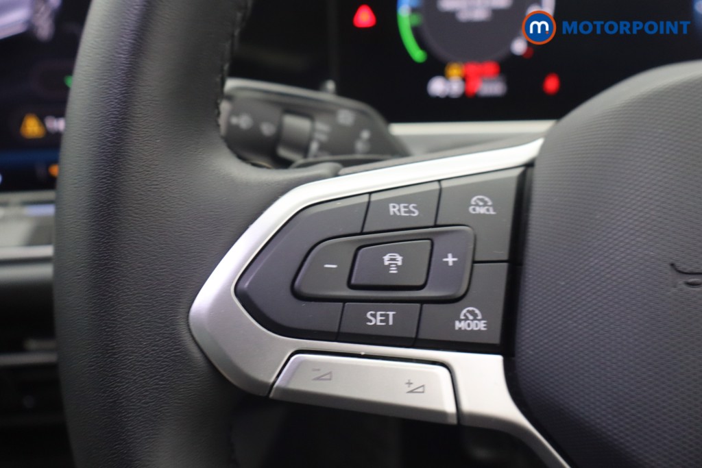 Volkswagen Passat Life Automatic Petrol Plug-In Hybrid Estate - Stock Number (1656621) - 18th supplementary image